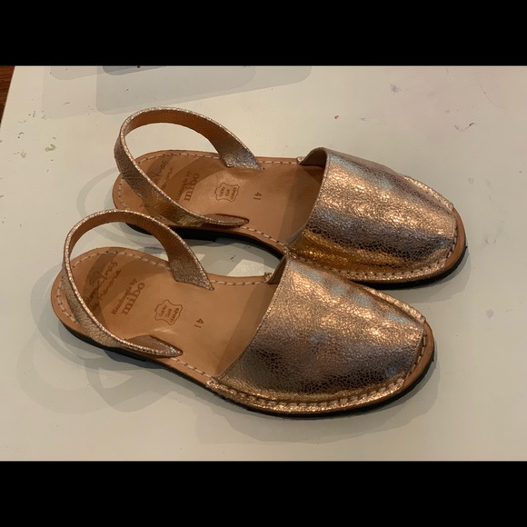 Metallic rose gold Palmairas sandals size 41 - Picture 2 of 5